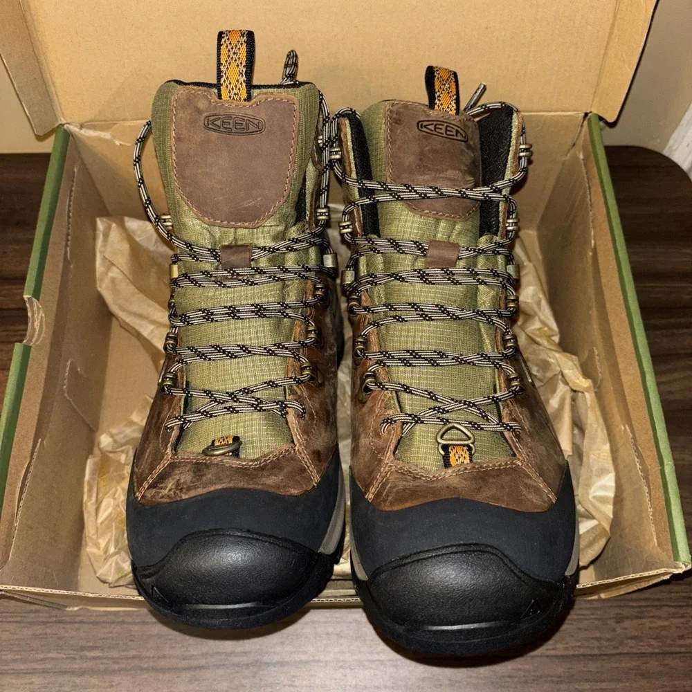 NIB KEEN Revel IV High Polar Boots Men's 8 40.5 Waterproof Mid Polar Bison $190